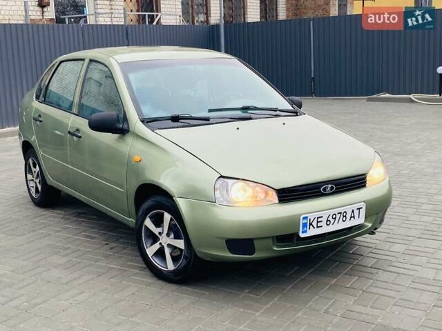 Зеленый ВАЗ Калина, объемом двигателя 1.6 л и пробегом 171 тыс. км за 1750 $, фото 1 на Automoto.ua