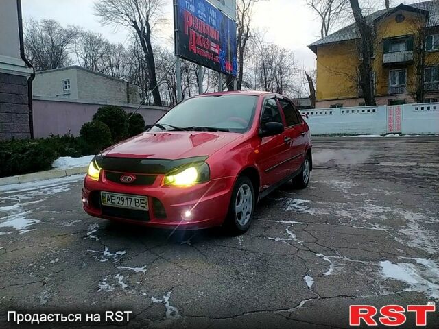 Красный ВАЗ Lada Kalina, объемом двигателя 1.6 л и пробегом 230 тыс. км за 2600 $, фото 1 на Automoto.ua