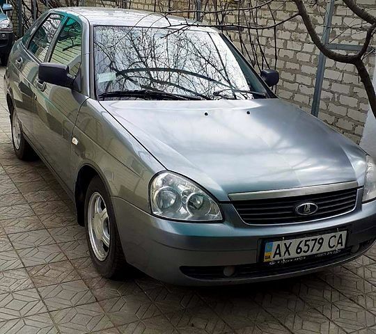 Сірий ВАЗ Lada Priora, об'ємом двигуна 1.6 л та пробігом 139 тис. км за 3300 $, фото 1 на Automoto.ua