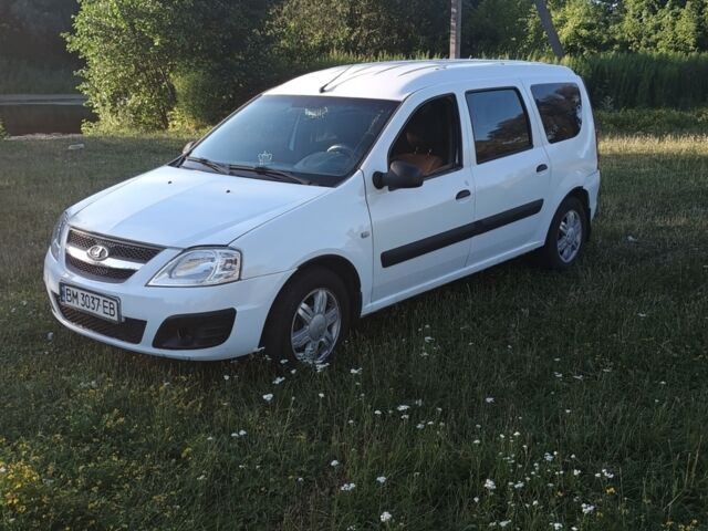 Белый ВАЗ Largus, объемом двигателя 1.6 л и пробегом 197 тыс. км за 5200 $, фото 1 на Automoto.ua