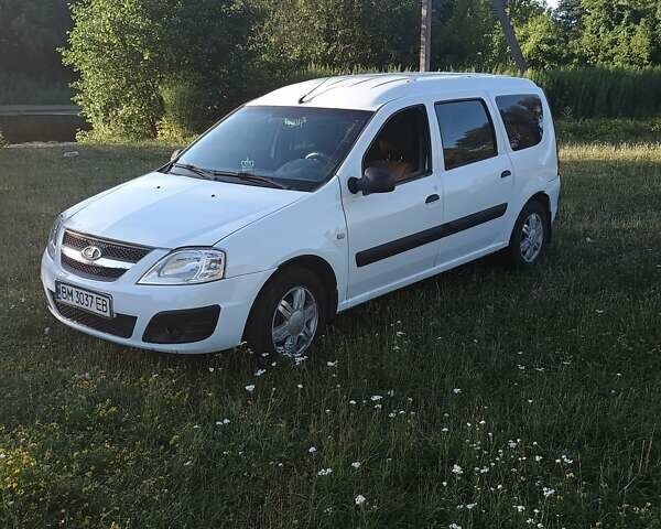 Белый ВАЗ Largus, объемом двигателя 1.6 л и пробегом 197 тыс. км за 5200 $, фото 1 на Automoto.ua