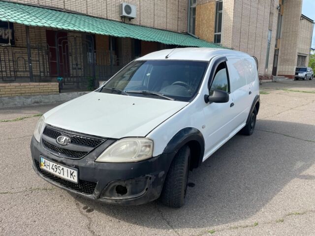 Белый ВАЗ Largus, объемом двигателя 0 л и пробегом 290 тыс. км за 2300 $, фото 1 на Automoto.ua