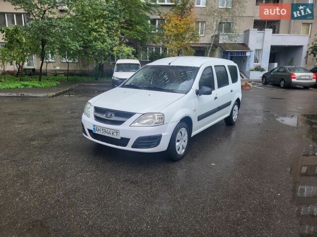 Білий ВАЗ Largus, об'ємом двигуна 1.6 л та пробігом 362 тис. км за 5200 $, фото 1 на Automoto.ua