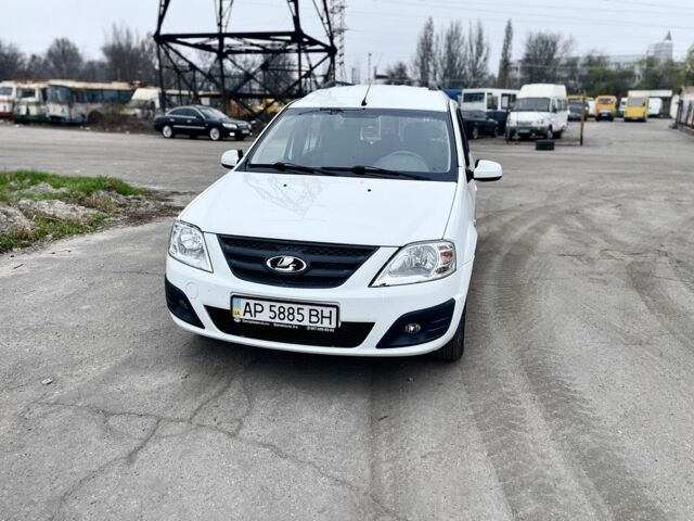 Білий ВАЗ Largus, об'ємом двигуна 1.6 л та пробігом 39 тис. км за 7000 $, фото 1 на Automoto.ua