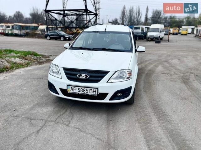 Білий ВАЗ Largus, об'ємом двигуна 1.6 л та пробігом 39 тис. км за 7000 $, фото 1 на Automoto.ua