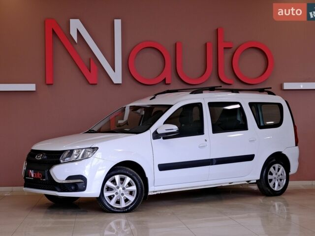 Білий ВАЗ Largus, об'ємом двигуна 1.6 л та пробігом 46 тис. км за 8400 $, фото 1 на Automoto.ua