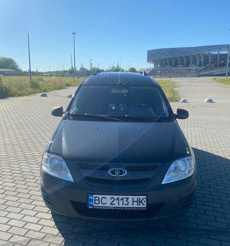 Черный ВАЗ Largus, объемом двигателя 1.6 л и пробегом 193 тыс. км за 3500 $, фото 1 на Automoto.ua