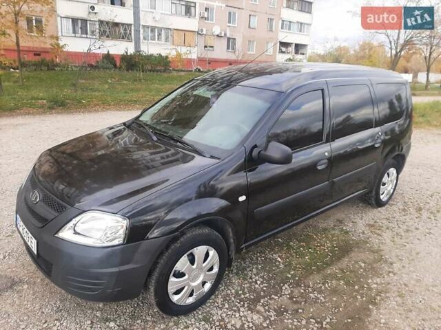Чорний ВАЗ Largus, об'ємом двигуна 1.6 л та пробігом 166 тис. км за 3800 $, фото 1 на Automoto.ua