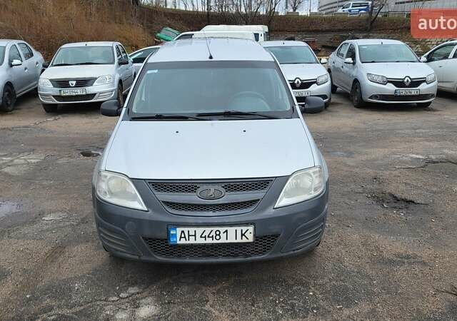 Серый ВАЗ Largus, объемом двигателя 1.6 л и пробегом 100 тыс. км за 3600 $, фото 1 на Automoto.ua