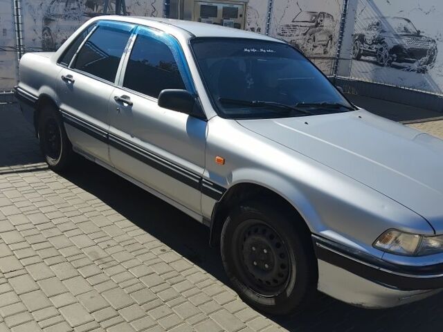 Серый ВАЗ Largus, объемом двигателя 1 л и пробегом 357 тыс. км за 1552 $, фото 1 на Automoto.ua
