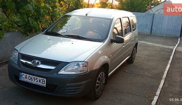 Серый ВАЗ Largus, объемом двигателя 1.6 л и пробегом 105 тыс. км за 6700 $, фото 1 на Automoto.ua