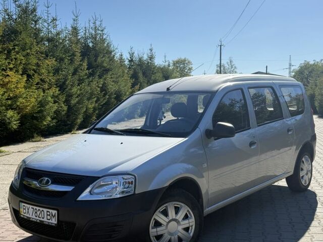 Серый ВАЗ Largus, объемом двигателя 1.6 л и пробегом 38 тыс. км за 5170 $, фото 1 на Automoto.ua