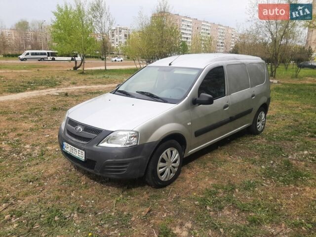 Серый ВАЗ Largus, объемом двигателя 1.6 л и пробегом 164 тыс. км за 3300 $, фото 1 на Automoto.ua