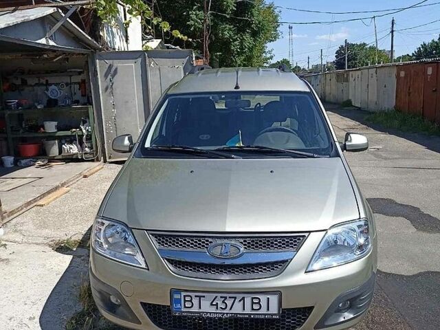 Серый ВАЗ Largus, объемом двигателя 1.6 л и пробегом 69 тыс. км за 7300 $, фото 1 на Automoto.ua