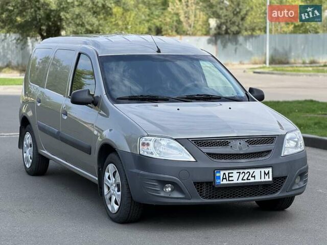 Серый ВАЗ Largus, объемом двигателя 1.6 л и пробегом 124 тыс. км за 3700 $, фото 1 на Automoto.ua