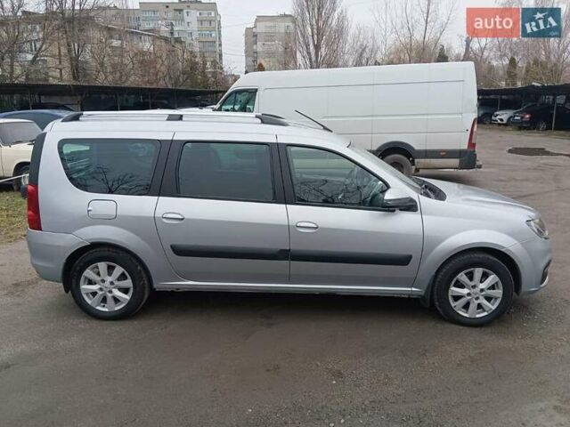 Серый ВАЗ Largus, объемом двигателя 1.6 л и пробегом 100 тыс. км за 6000 $, фото 1 на Automoto.ua