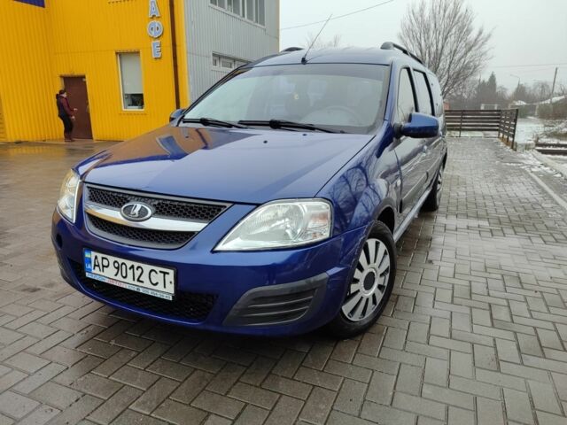Синій ВАЗ Largus, об'ємом двигуна 1.6 л та пробігом 120 тис. км за 4400 $, фото 1 на Automoto.ua
