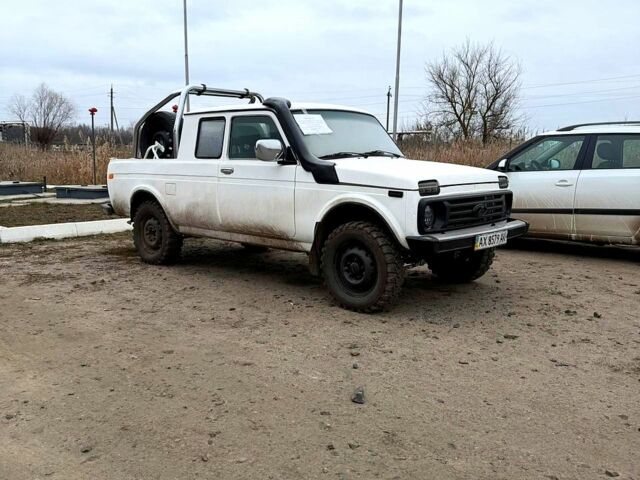 Білий ВАЗ Нива, об'ємом двигуна 1.6 л та пробігом 270 тис. км за 4200 $, фото 1 на Automoto.ua