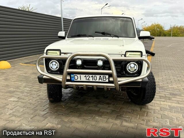 Белый ВАЗ Нива, объемом двигателя 1.6 л и пробегом 0 тыс. км за 2600 $, фото 1 на Automoto.ua