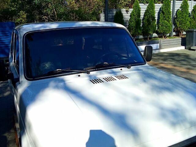 Білий ВАЗ Нива, об'ємом двигуна 1.6 л та пробігом 130 тис. км за 1600 $, фото 1 на Automoto.ua