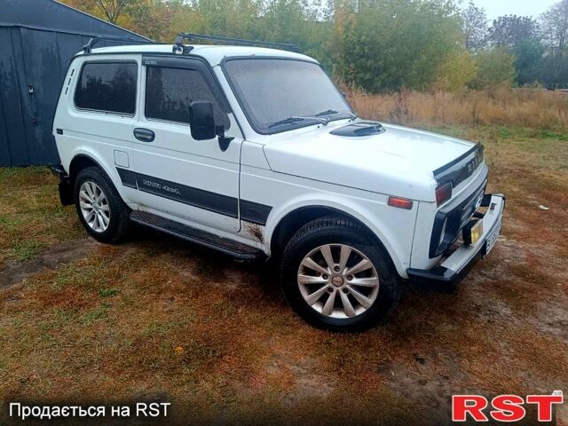 Білий ВАЗ Нива, об'ємом двигуна 1.6 л та пробігом 135 тис. км за 1700 $, фото 1 на Automoto.ua
