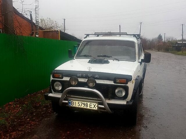 Белый ВАЗ Нива, объемом двигателя 1.6 л и пробегом 0 тыс. км за 1700 $, фото 1 на Automoto.ua