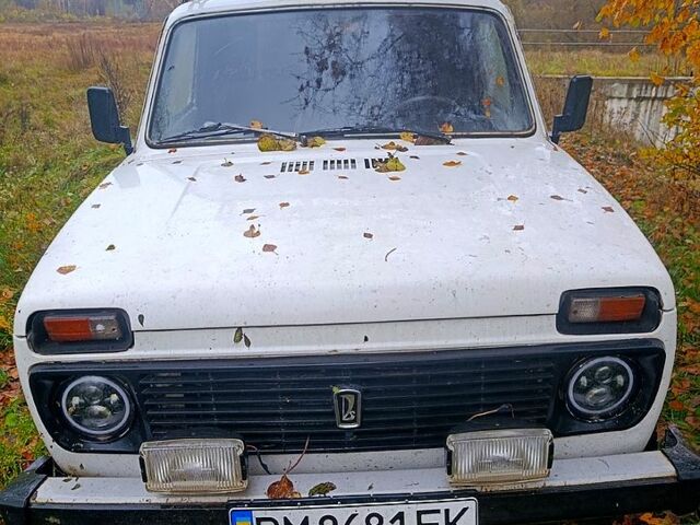 Білий ВАЗ Нива, об'ємом двигуна 1.6 л та пробігом 100 тис. км за 999 $, фото 1 на Automoto.ua