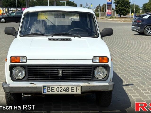 Белый ВАЗ Нива, объемом двигателя 1.7 л и пробегом 250 тыс. км за 3500 $, фото 1 на Automoto.ua