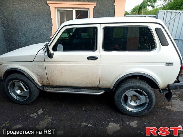 Білий ВАЗ Нива, об'ємом двигуна 1.7 л та пробігом 149 тис. км за 2200 $, фото 1 на Automoto.ua