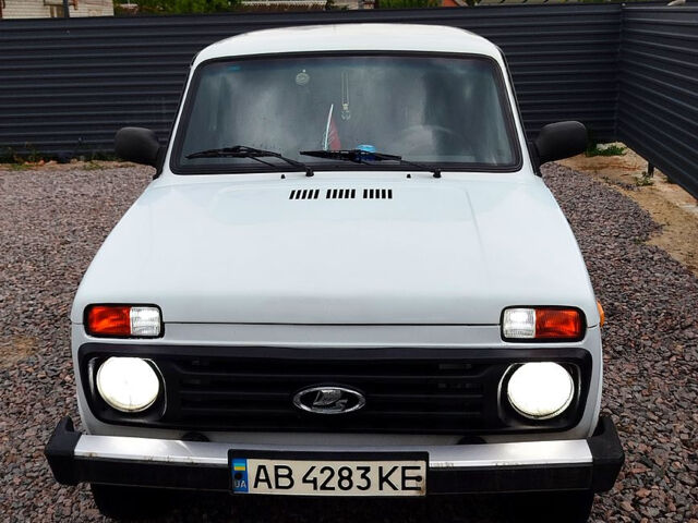 Білий ВАЗ Нива, об'ємом двигуна 1.7 л та пробігом 216 тис. км за 3600 $, фото 1 на Automoto.ua