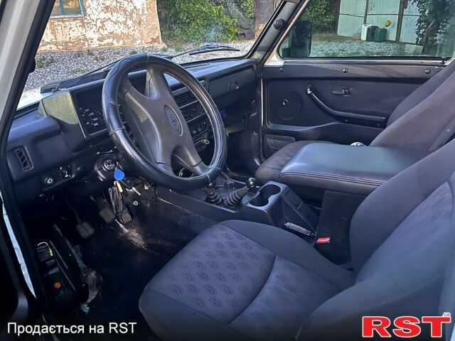 Белый ВАЗ Нива, объемом двигателя 1.7 л и пробегом 105 тыс. км за 2500 $, фото 1 на Automoto.ua