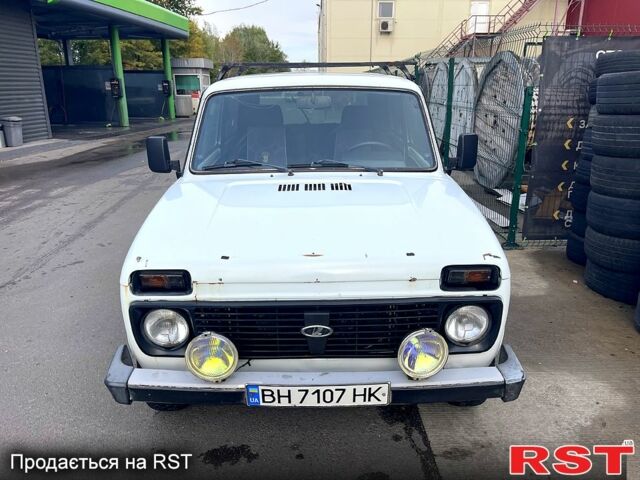Белый ВАЗ Нива, объемом двигателя 1.7 л и пробегом 168 тыс. км за 3100 $, фото 1 на Automoto.ua