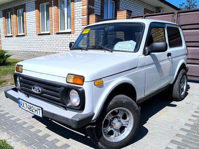 Білий ВАЗ Нива, об'ємом двигуна 1.7 л та пробігом 175 тис. км за 3950 $, фото 1 на Automoto.ua