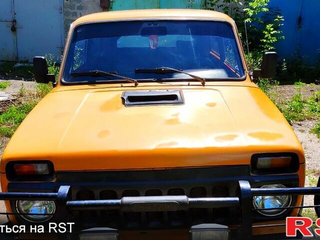 Червоний ВАЗ Нива, об'ємом двигуна 1.6 л та пробігом 0 тис. км за 2400 $, фото 1 на Automoto.ua