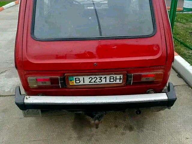 Червоний ВАЗ Нива, об'ємом двигуна 1.3 л та пробігом 100 тис. км за 1200 $, фото 1 на Automoto.ua