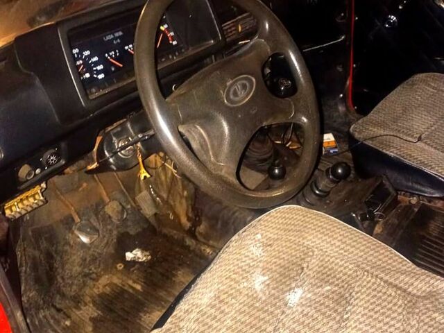 Красный ВАЗ Нива, объемом двигателя 1.6 л и пробегом 0 тыс. км за 1500 $, фото 1 на Automoto.ua