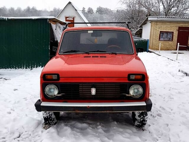 Красный ВАЗ Нива, объемом двигателя 1.6 л и пробегом 0 тыс. км за 2900 $, фото 1 на Automoto.ua