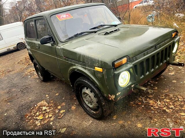 Красный ВАЗ Нива, объемом двигателя 1.6 л и пробегом 0 тыс. км за 1320 $, фото 1 на Automoto.ua