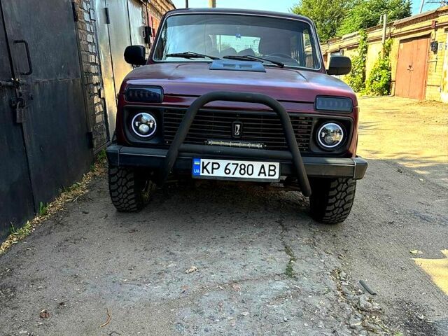 Червоний ВАЗ Нива, об'ємом двигуна 1.7 л та пробігом 170 тис. км за 4200 $, фото 1 на Automoto.ua