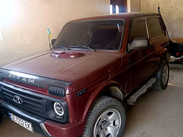 Червоний ВАЗ Нива, об'ємом двигуна 1.7 л та пробігом 146 тис. км за 3500 $, фото 1 на Automoto.ua
