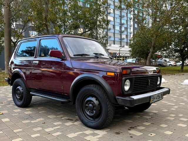 Красный ВАЗ Нива, объемом двигателя 1.7 л и пробегом 84 тыс. км за 2500 $, фото 1 на Automoto.ua