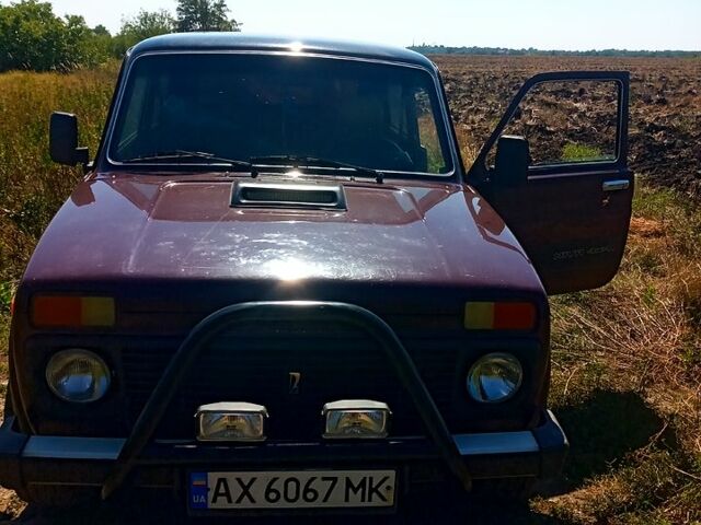 ВАЗ Нива 2009 в Харькове на Automoto.ua Красный ВАЗ Нива, объемом двигателя 1.7 л и пробегом 136 тыс. км за 4000 $, фото 1 на Automoto.ua