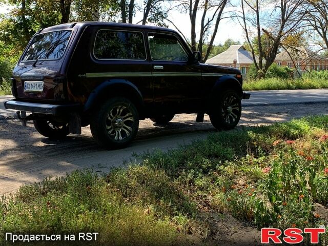 Красный ВАЗ Нива, объемом двигателя 1.7 л и пробегом 0 тыс. км за 4000 $, фото 1 на Automoto.ua