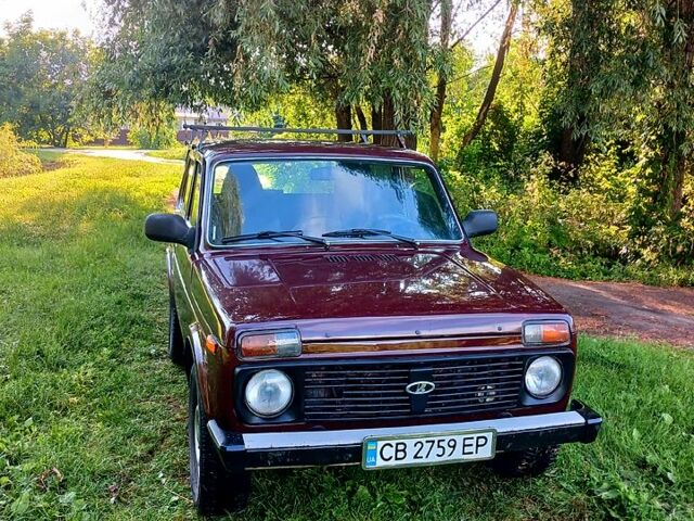 Червоний ВАЗ Нива, об'ємом двигуна 1.7 л та пробігом 235 тис. км за 4600 $, фото 1 на Automoto.ua