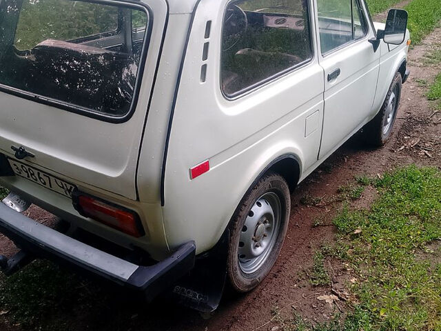ВАЗ Нива, объемом двигателя 1.5 л и пробегом 300 тыс. км за 1350 $, фото 1 на Automoto.ua