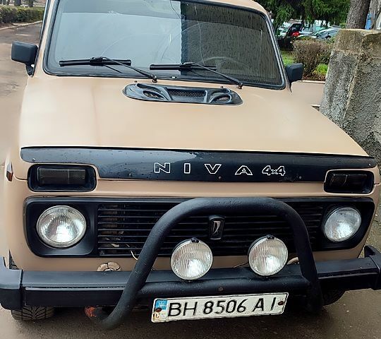 ВАЗ Нива, объемом двигателя 1.7 л и пробегом 0 тыс. км за 2000 $, фото 1 на Automoto.ua