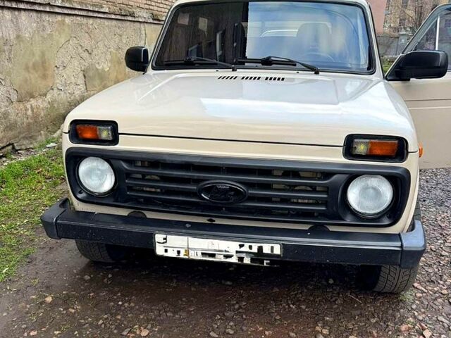 ВАЗ Нива, объемом двигателя 1.6 л и пробегом 250 тыс. км за 5500 $, фото 1 на Automoto.ua