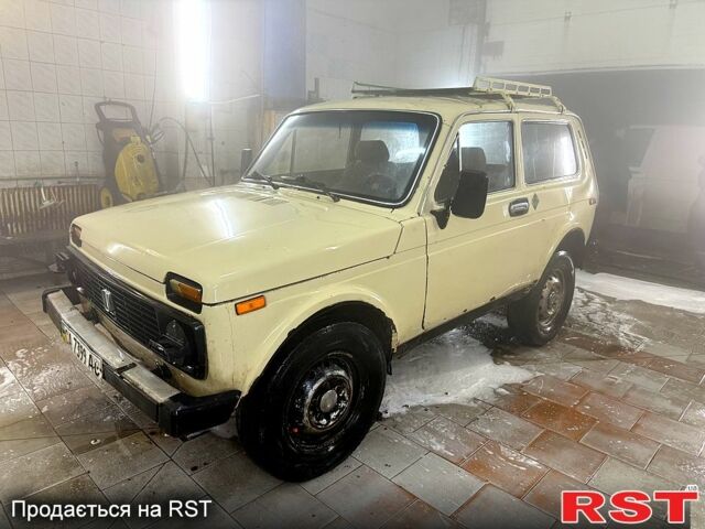 ВАЗ Нива, объемом двигателя 1.7 л и пробегом 200 тыс. км за 900 $, фото 1 на Automoto.ua