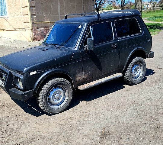 ВАЗ Нива, объемом двигателя 1.6 л и пробегом 150 тыс. км за 1500 $, фото 1 на Automoto.ua