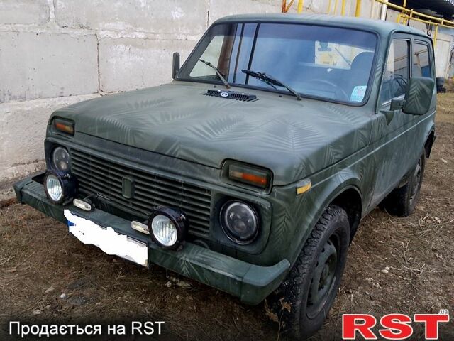 ВАЗ Нива, объемом двигателя 1.7 л и пробегом 303 тыс. км за 2500 $, фото 1 на Automoto.ua